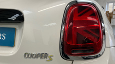 MINI Hatchback 135kW Cooper S Level 2 33kWh 3dr Auto Electric Hatchback